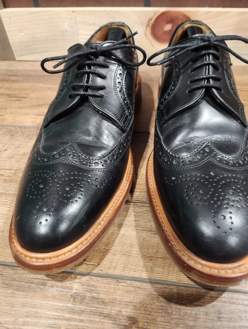 Banana Republic Leather Wingtip Dress Shoes 10.5